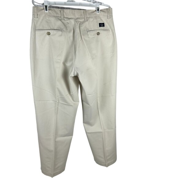 Dockers Mens Khakis No Wrinkle Twill Relaxed Fit Flat Front Pants Size 34/29 - Picture 2 of 7